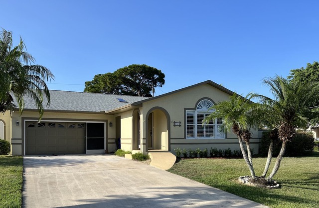 “The Hideaway” 4 beds 2.5 bath with Heated Pool!