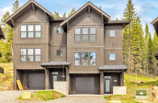 The Hideaway at Bridger with direct access to Cross Cut