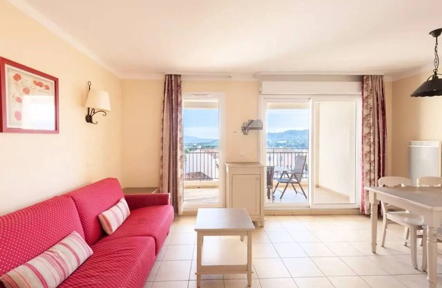 The Hills of Pont Royal in Provence - maeva Home - 2 Room Apartment 4 People - Selection