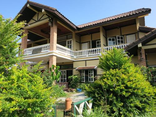 The Hillside Residence