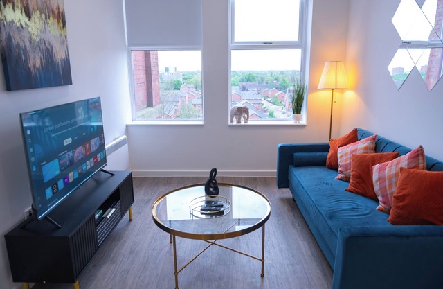 The Hive - 2 Bed Luxury Apartment near Co-op Live