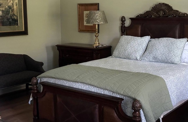 The Inn at Peacfield Farms