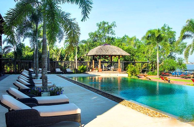 The Island Lodge