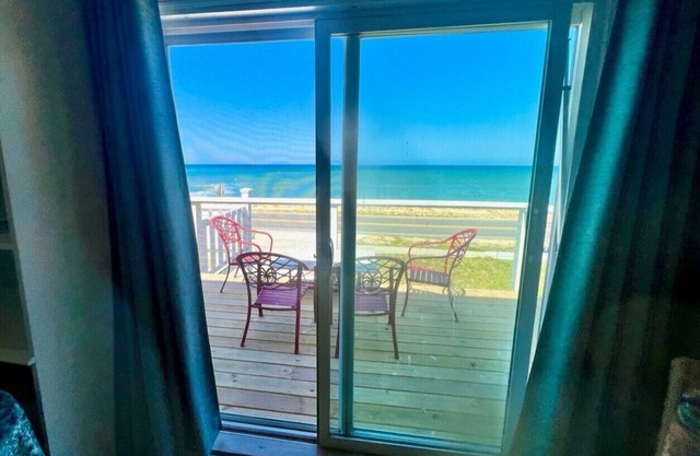 The Jersey Girl, 2/2 with beautiful ocean views!
