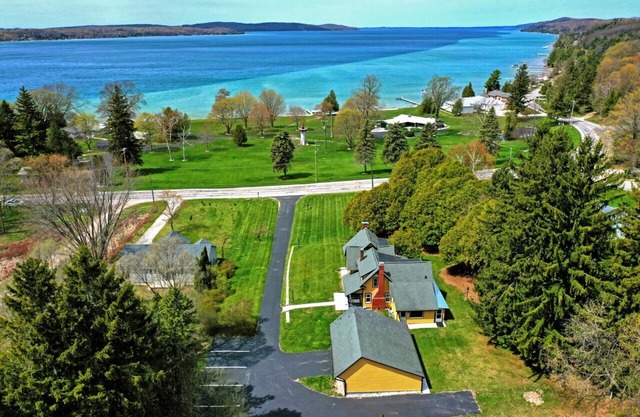 The LakeView: Crystal Lake Living at Its Best