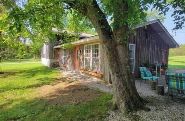 The Little House E.V.O.O.