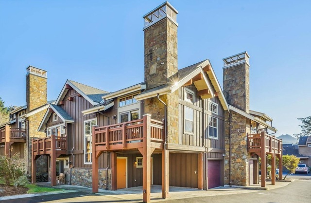 The Lodges C-1 - Beachcomber Vacation Homes