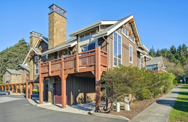 The Lodges C-2 - Beachcomber Vacation Homes