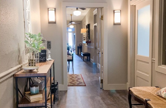 The Loft on the Square Guest Suites