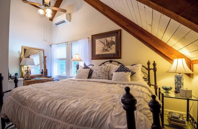 The Loft Suite at beautiful Smith Lake, Alabama