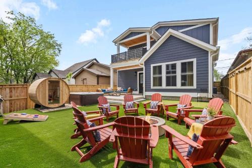 The Morrison - Karaoke Theater Backyard Oasis