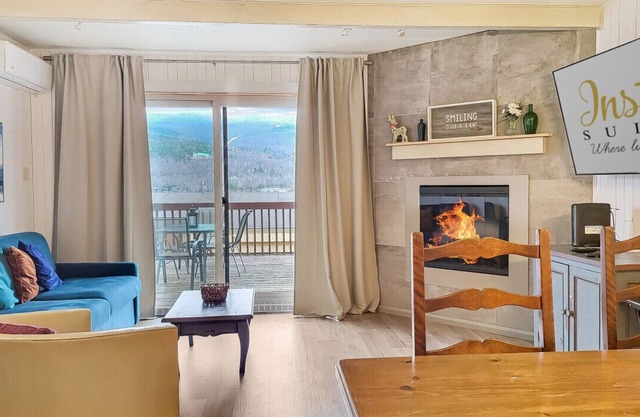 The Mountain Lake house by Instant Suites In Heart of Mont-Tremblant