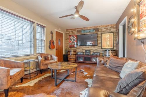 The Musicians Cottage by Stay Local Nashville