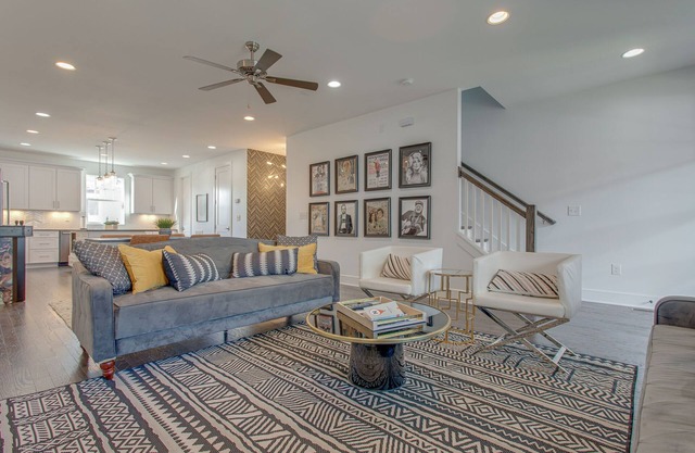 The Nashville Maverick: Minutes to Downtown, Killer Melrose Locale, All the FUN
