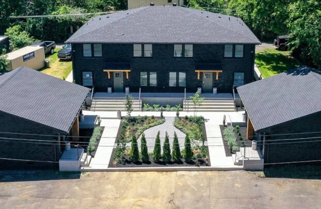 The Nomad: 4 1BRs, 2 Studios | 24-Guest Retreat