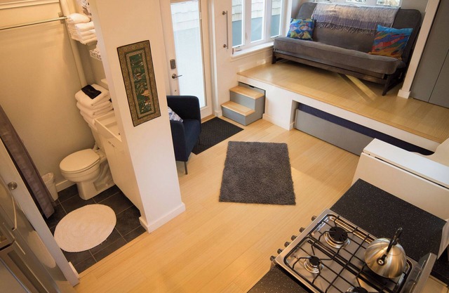 The Nun's House - Bright Modern Tiny Home in Lyons CO