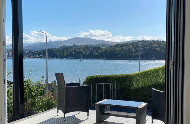 THE OLD TYWYN POST OFFICE, family friendly, with a garden in Deganwy