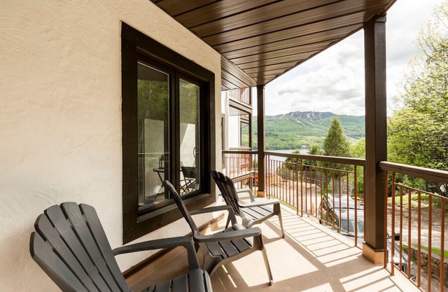 The Outlook over Lac -Tremblant by Instant Suites
