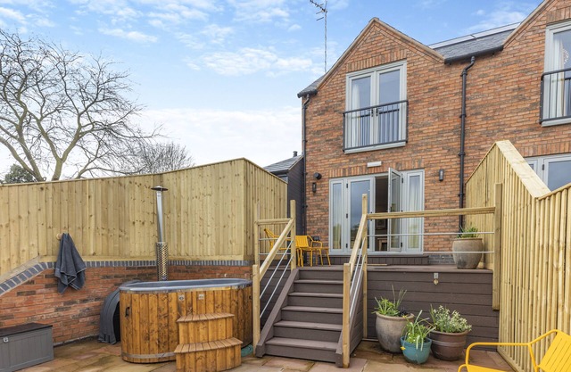 The Pear Tree - Pershore