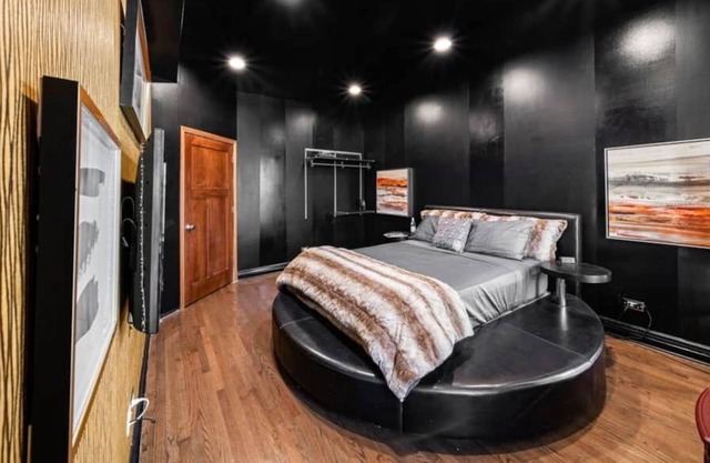 The Penthouse Suite @theluxro