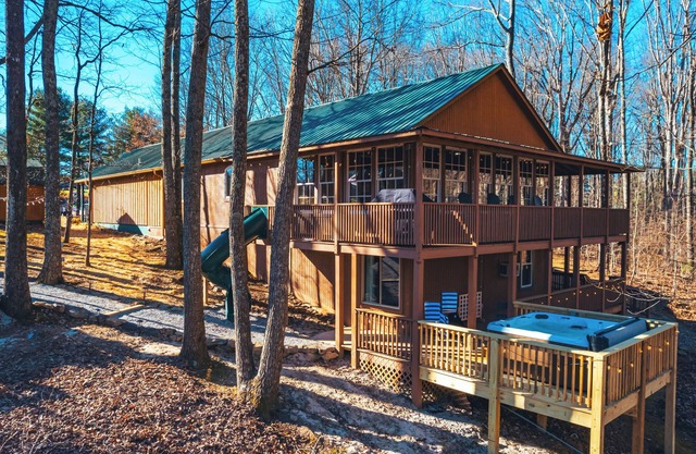 The perfect cabin for a large group!