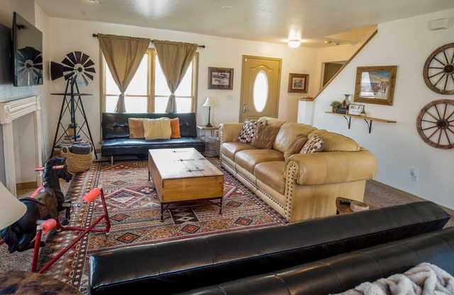 THE PERFECT HOUSE FOR YOUR WESTERN COLORADO TRIP