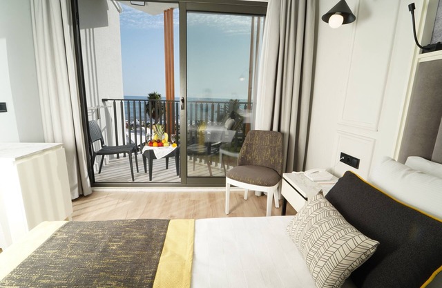 The Raga Side - Adults Only - All inclusive