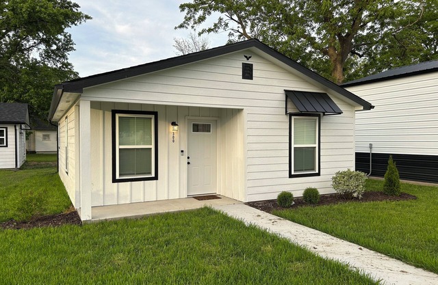 The Relaxing House - Quiet 2 Bedroom Home