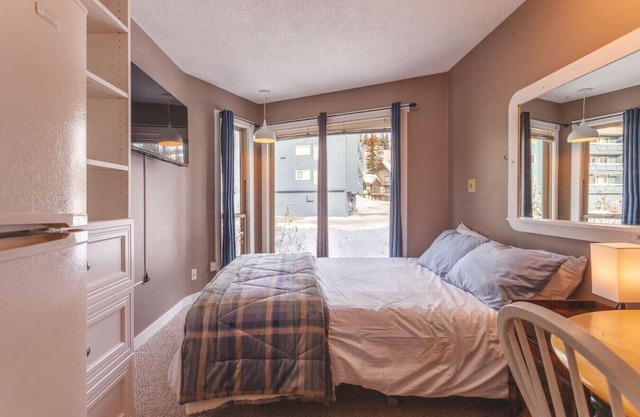 The Ridge | Ski-In Ski-Out Condo w/Free Parking