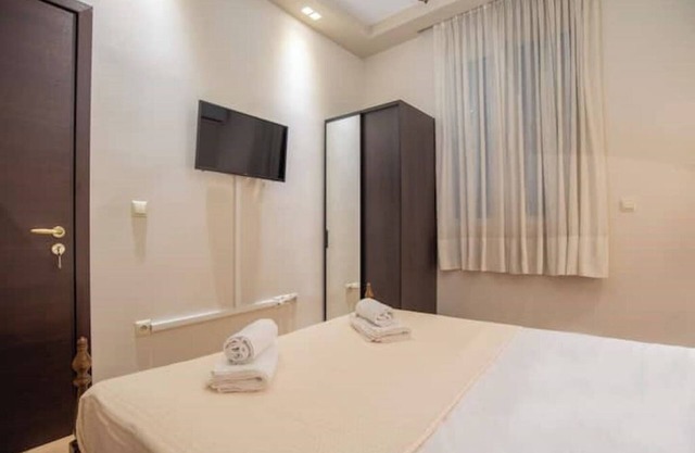 the Royal Athenian Apartmentnn