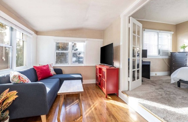 The Ruby Suite - Charming Historic Avenues`s Apt