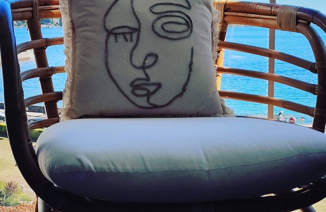THE SEA-FACING SUITE IN FRONT OF THE BEACH
