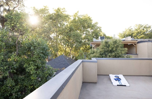 The Sequoia: MidtownModernZen-Jacuzzi-Retreat-Spa-3minutes walk Bars/Restaurants