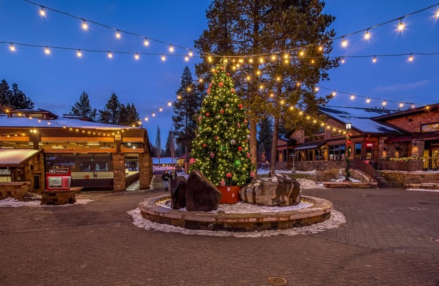The Settle Inn Riverfront Retreat