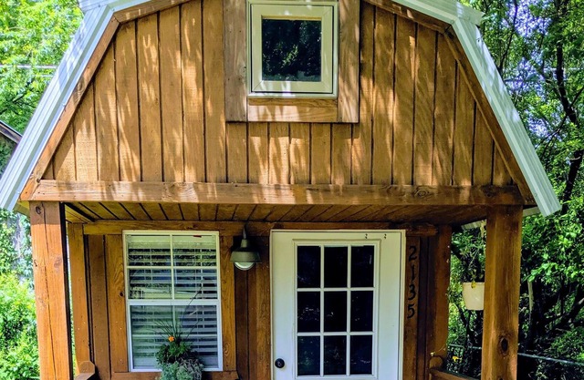The Shed with a Bed (Close to Chattanooga Airport)