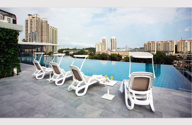 The Signature Service suite Mont Kiara by KLHomeSweet