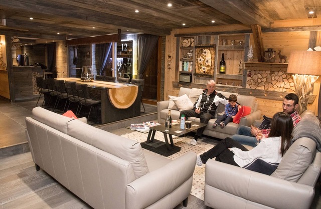 The Silver Rock - Prestige 5 * chalet with Sauna - full center - 10 people