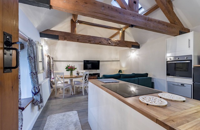 The Stables at Brambles Farm - Sleeps 2, Wifi