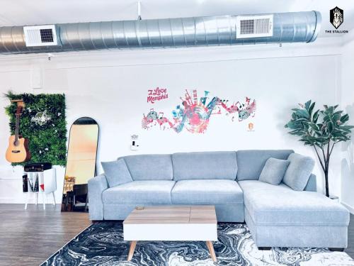 The Stallion #304 - Walk to Attractions - Modern Spacious 1BD Loft in Memphis Downtown