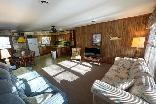 The Stanley Cottage (upstairs)