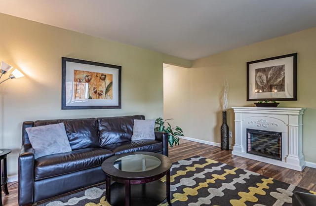 the Terrace, Best Area, WD, 2 baths, 2 Bedrooms, Jacuzzi Bath, Balcony, 925sf