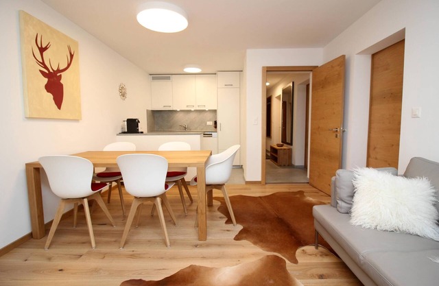 The traditional residential building "Au Reduit" is located in the heart of St.
