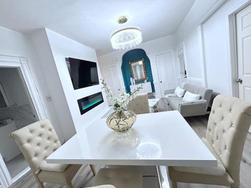 The Velvet Key near EWR airport &NYC