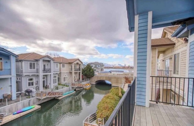 The Venetian Getaway at Sparks Marina