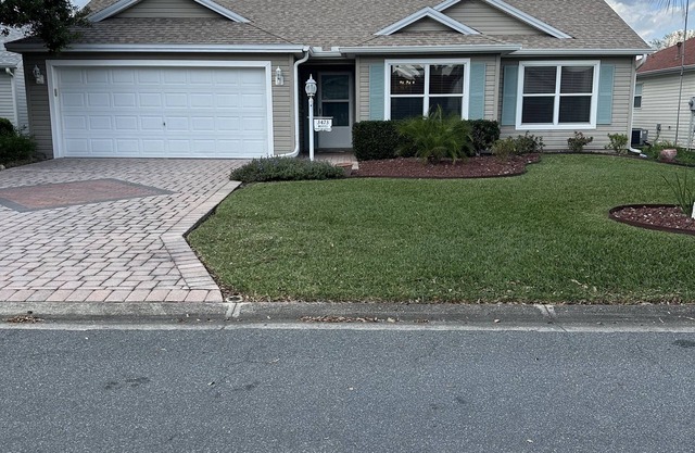 THE VILLAGES - NEW TO RENTAL MARKET! Great Location! Village of Glenbrook
