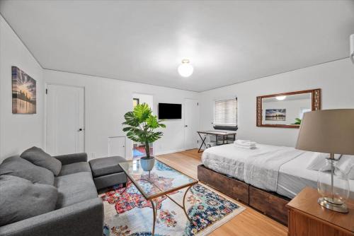 The Walnut Suites - The Secluded Suite