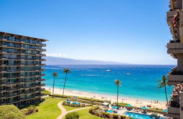 The Whaler 823! ~ Luxurious 2bed/2bath 8th floor ocean view corner condo ~