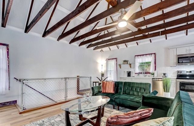 The whole group will enjoy easy access to everything from this centrally located downtown place