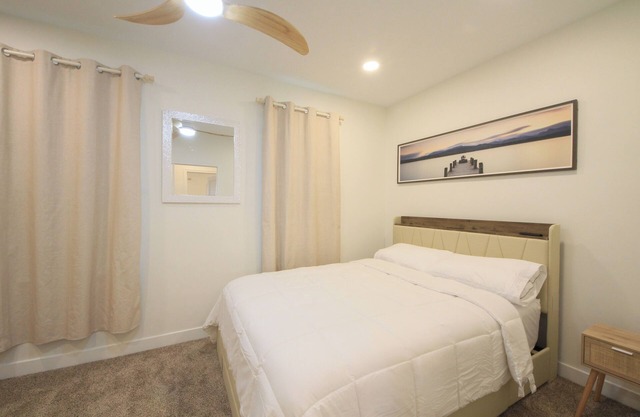 The Yellow Stay - Charming 2-Bed Bayview Retreat Near Downtown Milwaukee