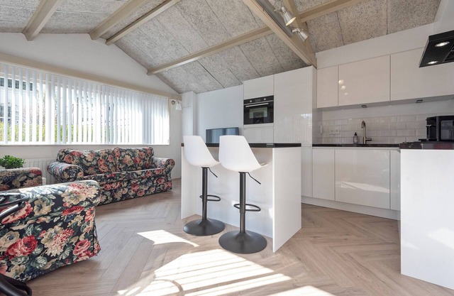 Therese: Charming garden cottage